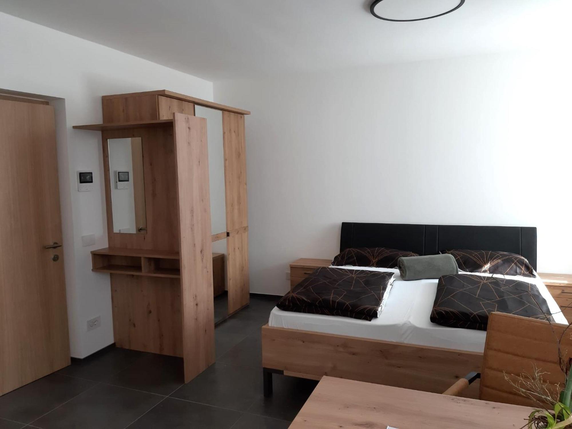 Lanziner Apartments Egna Luaran gambar